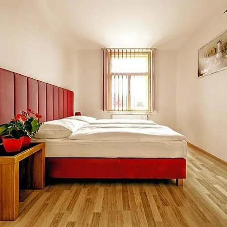 Otakar Hotel